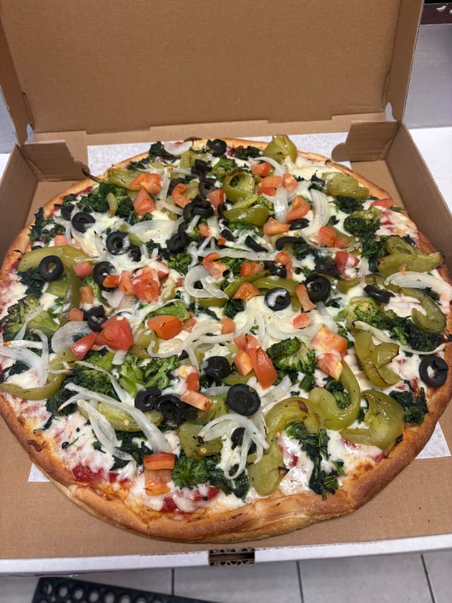 Veggie Chicago Pan Pizza.